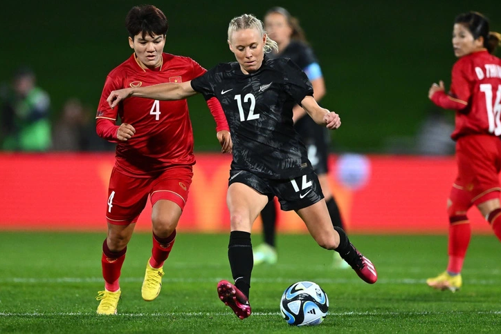 Theo đánh giá của Just Women’s Sports, mặc dù ĐT nữ Việt Nam là một tân binh tại World Cup, nhưng vẫn có khả năng tạo ra bất ngờ bằng việc ghi một bàn vào lưới ĐT nữ Mỹ.