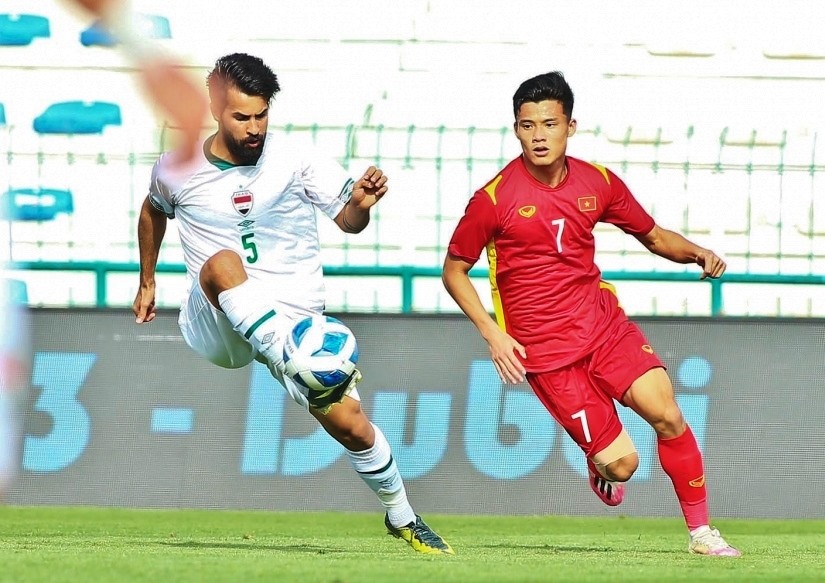 Trận đấu giữa đội tuyển Việt Nam vs Uzbekistan, HLV Troussier sẽ đem đến một thử thách lớn hơn nhiều so với trận đấu gặp Đội tuyển Trung Quốc.